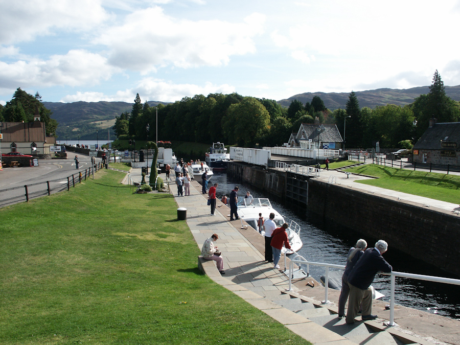 Caledonian Canal, Fort Augustus Swing Bridge